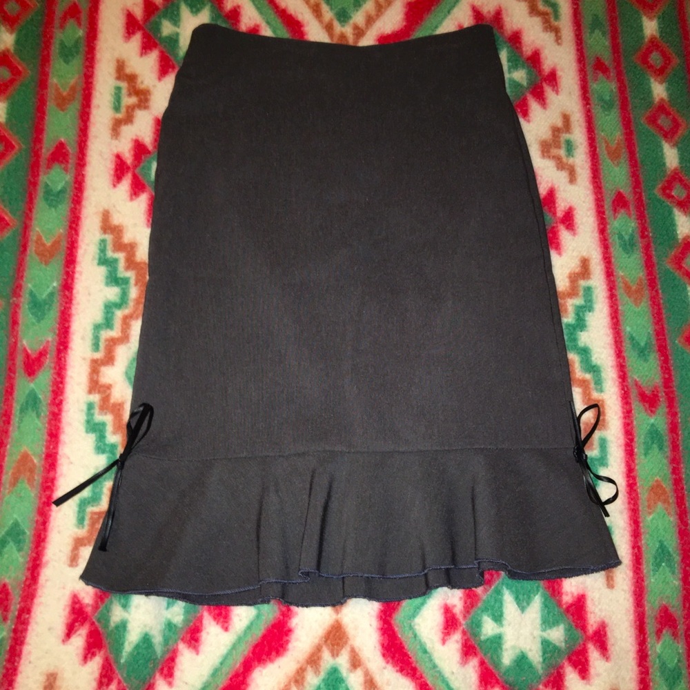 Size 3 Spring Street Knee-length Skirt
